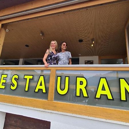 Hotel Rössli Oberried am Brienzersee Exteriör bild